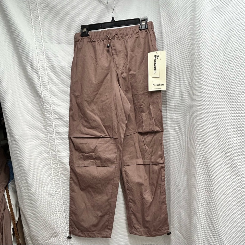 No Boundaries Brown‎ Parachute Pants for Versatile Style size XXS
